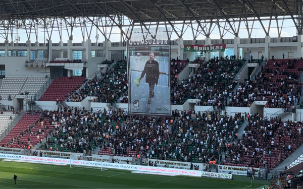 Amedspor: Yüreğimizde yaşayacaksın Sırrı Abi