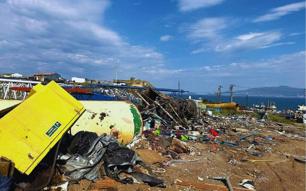 /haber/aliaga-gemi-sokum-bolgesinde-15-bin-ton-tehlikeli-atik-tespit-edildi-307145