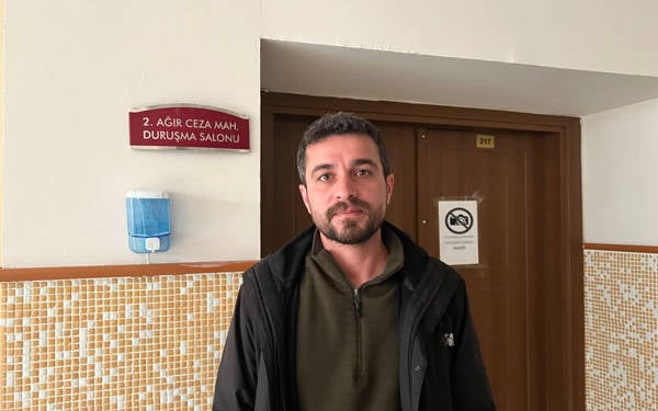 Gazeteci Ahmet Kanbal’a deprem yayını nedeniyle ‘dezenformasyon’ davası