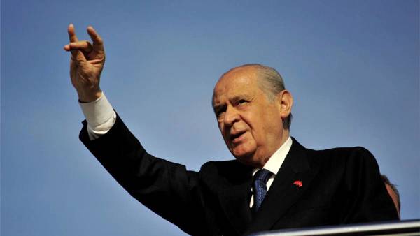Bahçeli: Evlat hasreti çeken annelerin gözyaşları dinmedikçe rahat edemeyiz