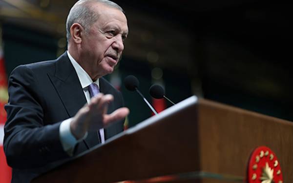 Erdoğan PKK kararını değerlendirdi: "İç cephemizi tahkimde kritik bir eşiği daha aştık"