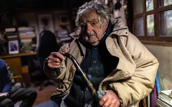 Mujica: "Benim kuşağım safdilce bir hata yaptı"