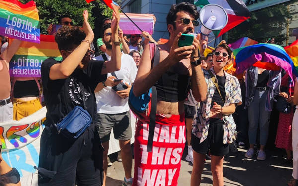 Türkiye’de LGBTİ+ haklarındaki gerileme uluslararası kamuoyunda