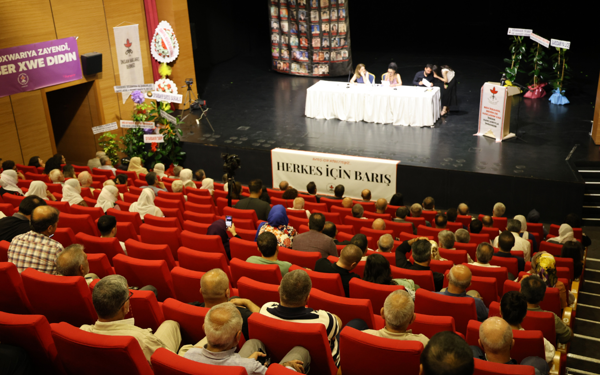 İHD Amed Şubesi Genel Kurulu'nda devlete 'adım at' çağrısı