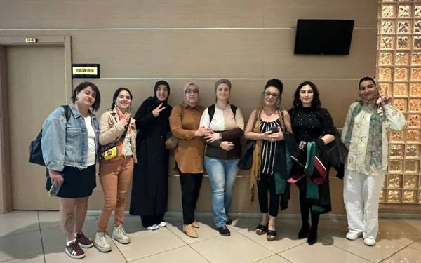 Kadınları tehdit eden erkek, avukatları da mahkemede tehdit etti