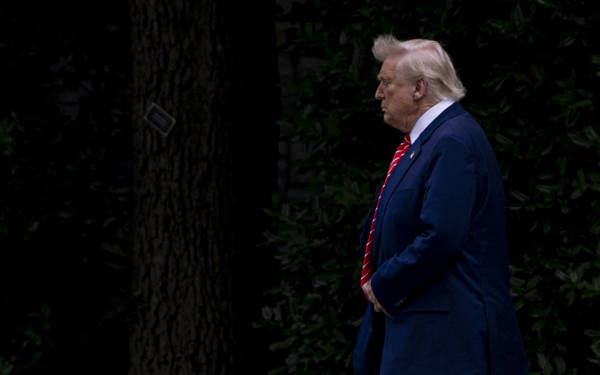 /haber/trump-tan-yeni-karar-12-ulkenin-vatandaslari-ve-harvard-ogrencileri-abd-ye-giremeyecek-308075