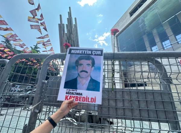 Cumartesi Annesi Makbule Çur: Oğlum gelir de bulamaz diye 31 yıldır evimi değiştirmiyorum