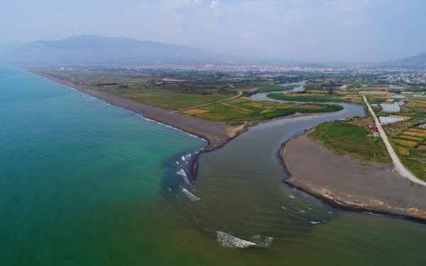 /haber/asi-nehri-kuruyor-yasam-tehlikede-uzmanlar-alarmda-308569