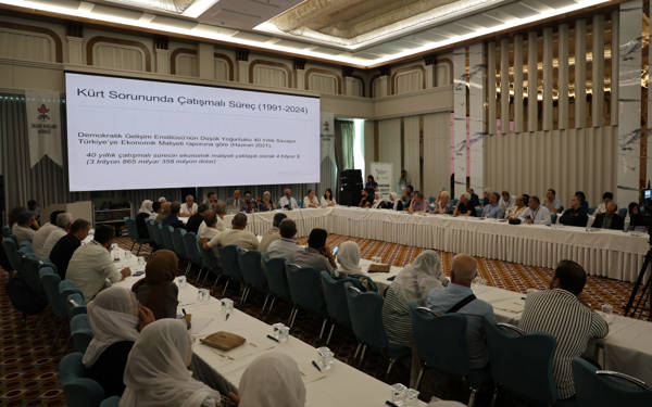 Eren Bülbül'ün annesi: Barışı savunmayayım da ne yapayım