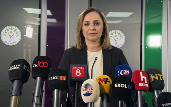 /haber/dem-parti-sozcusu-dogan-kurulacak-komisyon-ozel-yetkili-olmali-308897