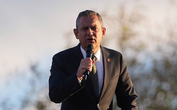 Özel'den dava açıklaması: Hiçbir kumpas 19 Mart Darbesi’nden bağımsız değil