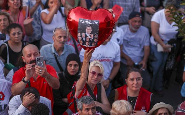 Baskılar CHP'yi durduramıyor | yüzde 36,2