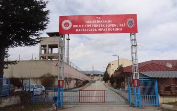 Li Girtîgeha Bolûyê berdana 35 girtiyan asteng kirin