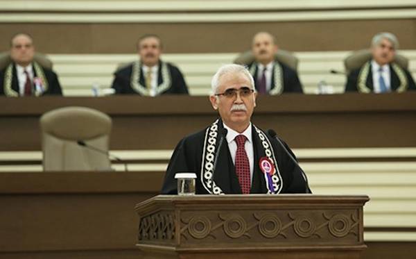 Sözcü'nün AYM kararına yönelik kurmaca haberine hukukçular ve Adalet Bakanlığından tepki