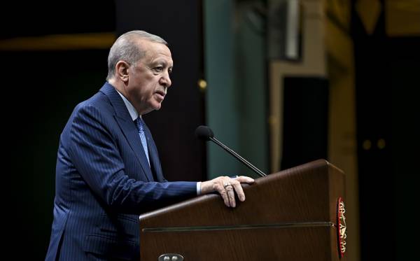 Erdoğan: "Orman yangınlarını büyükşehir itfaiyeleri söndürsün"