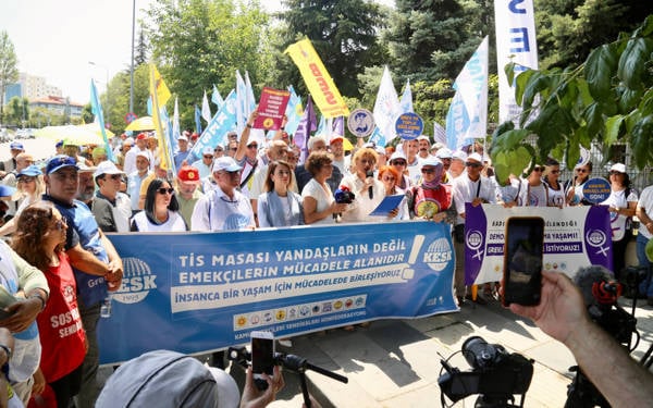 KESK’ten TİS öncesi çağrı: En düşük maaş yoksulluk sınırının üzerine çıkarılsın