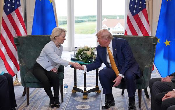 AB ve Trump yüzde 15 gümrük vergisinde anlaştı -ancak ABD