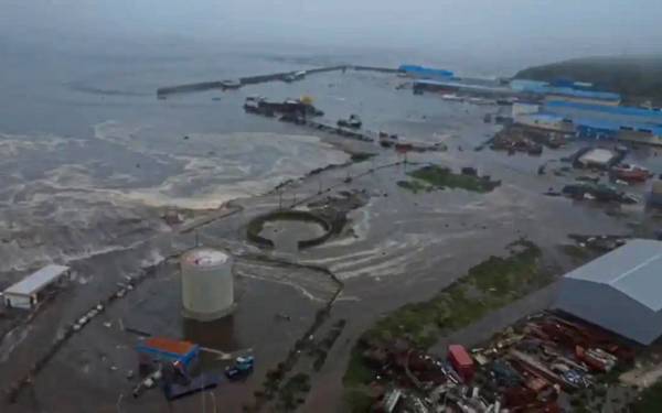 /haber/kamcatka-depremi-tsunami-kuril-adalari-disinda-etkili-olmadi-309981