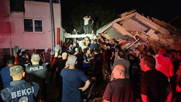 Powerful earthquake hits northwestern Turkey, one dead as buildings collapse