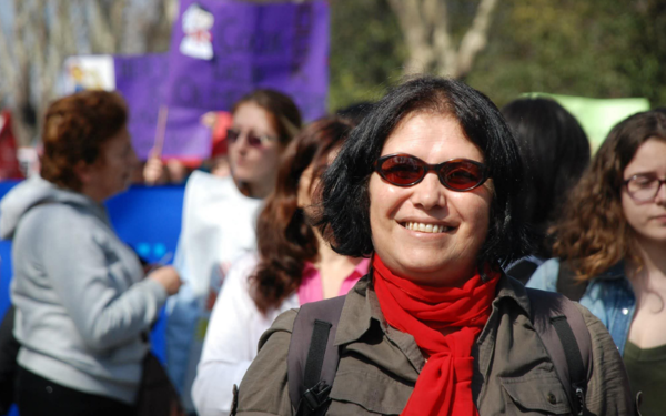 Özgür Radyo emekçisi Leyla Abay, son yolculuğuna uğurlandı