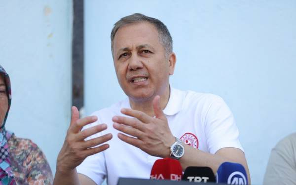 Yerlikaya: Balıkesir’de 50 hasar tespit ekibi sahada