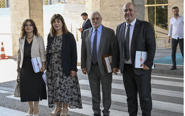 DEM Parti’den komisyon açıklaması: Haftaya belirlenen isim ve kurumlar dinlenecek