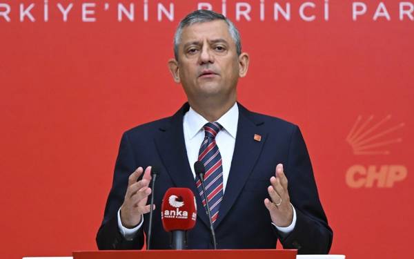 /haber/ozel-sistemde-bir-tane-hukumran-var-bir-de-onun-aparatlari-var-310416