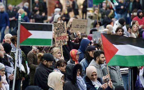 Almanya'da anket: Seçmenin yüzde 76'sı İsrail'in saldırılarını haksız buluyor