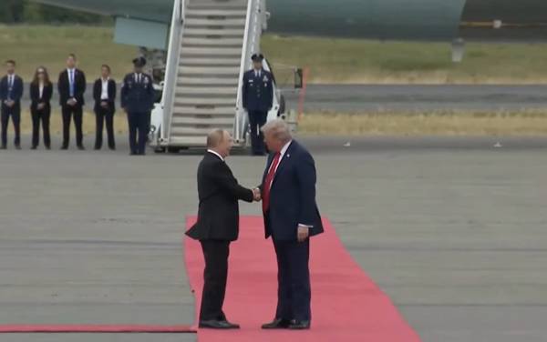 Trump ve Putin, Alaska'da buluştu, görüşmeler başlıyor