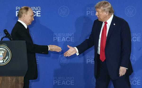 Putin, ABD'den istediğini alarak ayrıldı: Tecriti kırdı ve Ukrayna'yı ezmek için zaman kazandı