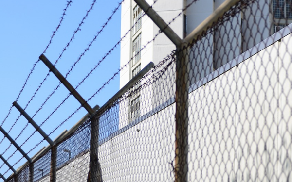 Cezaevinde içinde "Kürt, Kürdistan ve gerilla" geçen kitaplara yasak