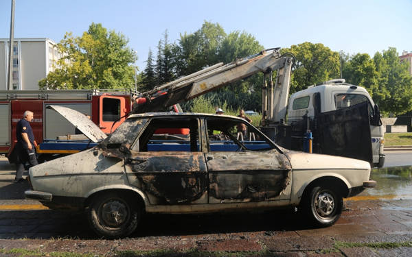 /haber/meclis-onunde-beyaz-toros-yakildi-310582