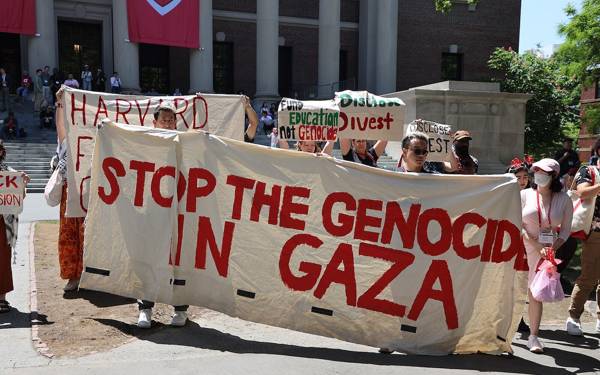 /haber/abd-disisleri-bakanligi-6-bin-ogrencinin-vizesini-iptal-etti-310618