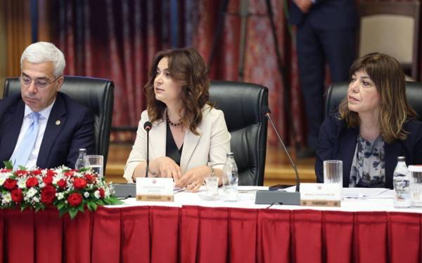 DEM Parti'den 'özerklik talebi' iddialarına yanıt: Maksatlı bir yalandır