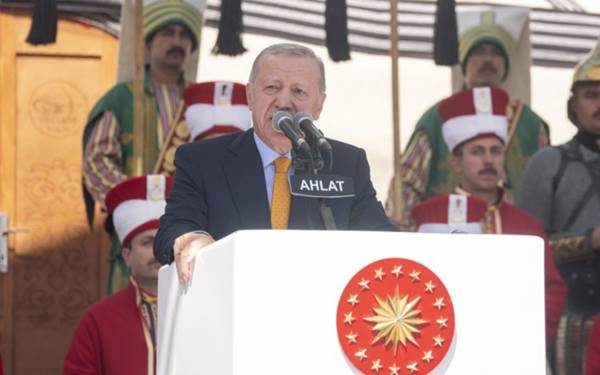 Erdoğan: Kararlı adımlarla yolumuza devam edeceğiz
