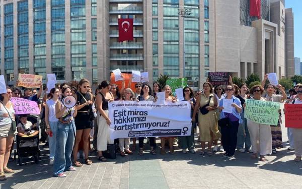 Diyanet hakkında suç duyurusu: “Eşit miras hakkımız tartışılamaz”