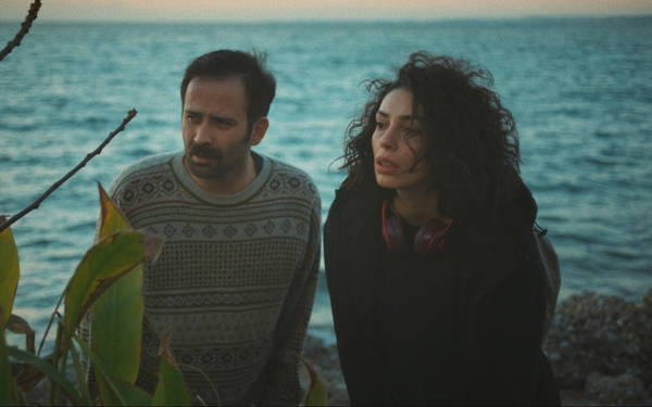 Hayaletlerle yoldaşlık ya da 'Gündüz Apollon Gece Athena'