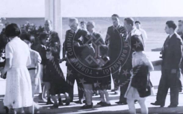 Bakan Ersoy, Atatürk’ün ilk kez yayınlanan görüntülerini paylaştı