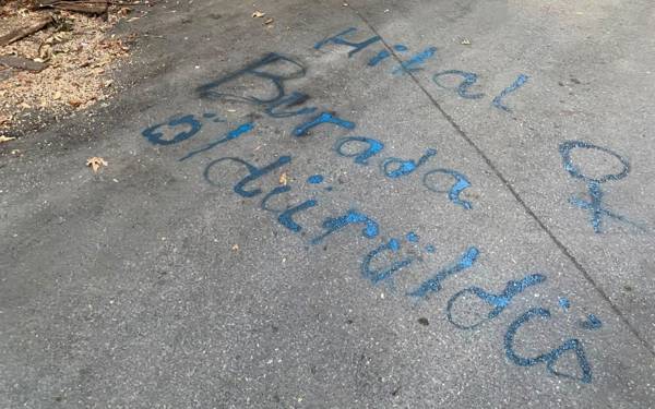 /haber/bogazici-nde-erkek-siddeti-protestosu-kiz-kardesimizin-unutulmasina-izin-vermeyecegiz-310995