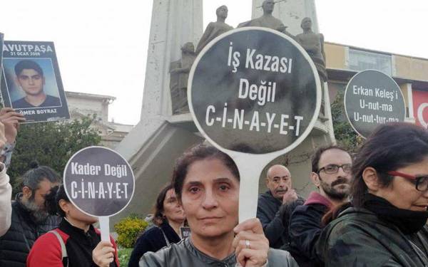 /haber/fabrikasinda-olen-isciyi-yol-kenarina-atan-patron-tutuklandi-311001