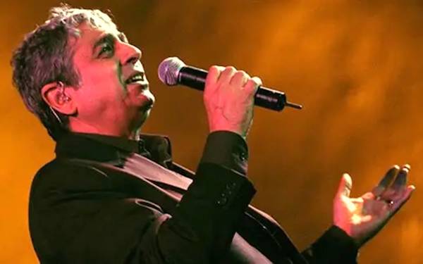 Valilik Enrico Macias konserini yoğun protesto olasılığı gerekçesiyle yasakladı