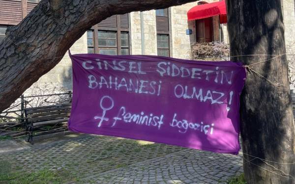 “Kampüste artan ifşalar feminist hareketin varlığını gösteriyor”