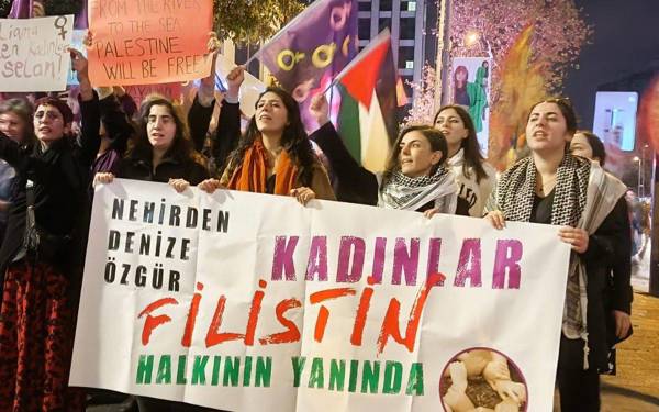 /haber/barisa-ihtiyacim-var-kadin-inisiyatifi-filistin-icin-6-eylulde-15-ilde-eylemdeyiz-311172