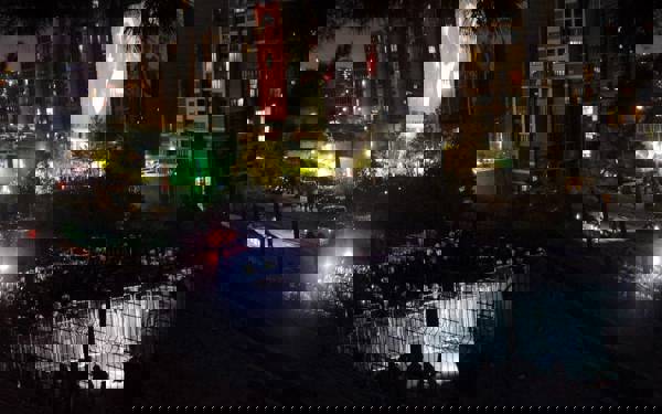 Serokatiya Bajarê Stenbolê a CHPyê di bin dorpêça polîsan de ye