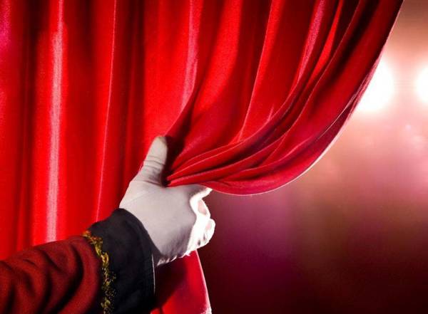 “Tiyatro sahneleri görünürlük krizi yaşıyor”