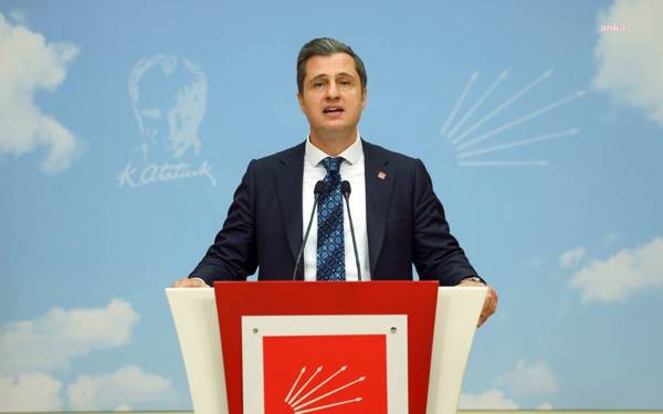 Yücel: Demokrasinin ayaklar altına alındığı bir dönemden geçiyoruz