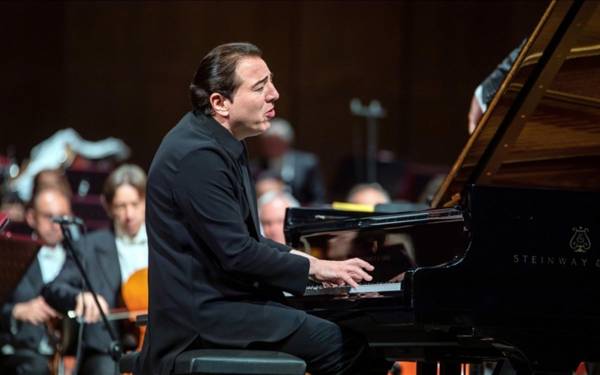 Fazıl Say: Gazze'de yapılan bir soykırımdır, nokta