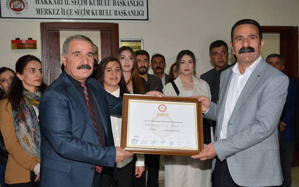 Tutuklu Hakkari Belediye Eş Başkanı Akış'ın cezası istinaftan döndü, başkan bırakılmadı