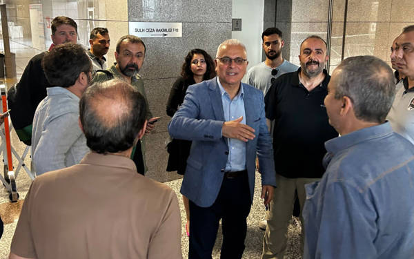 Merdan Yanardağ TCK 301'den beraat etti