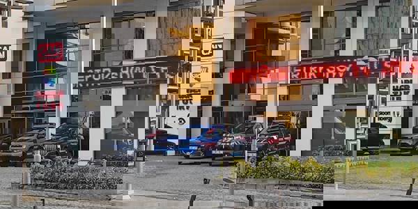 İki büyük holdinge operasyon